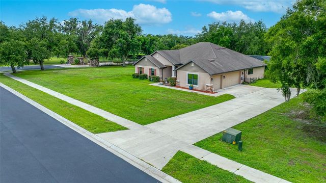 14311 HILL COUNTRY LANE, Dade City, FL 33525