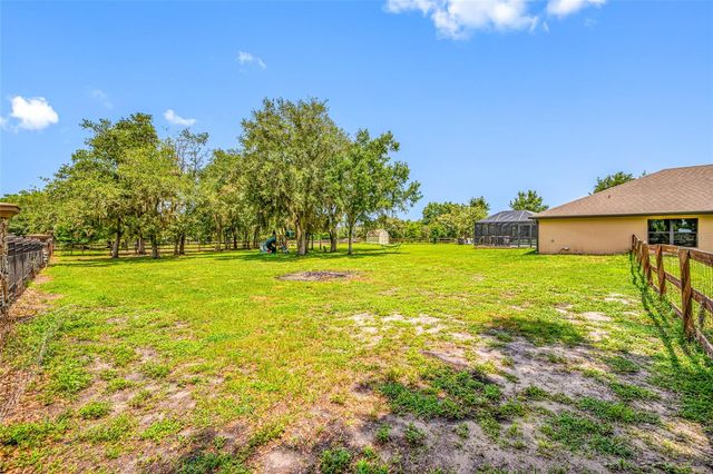 14311 HILL COUNTRY LANE, Dade City, FL 33525