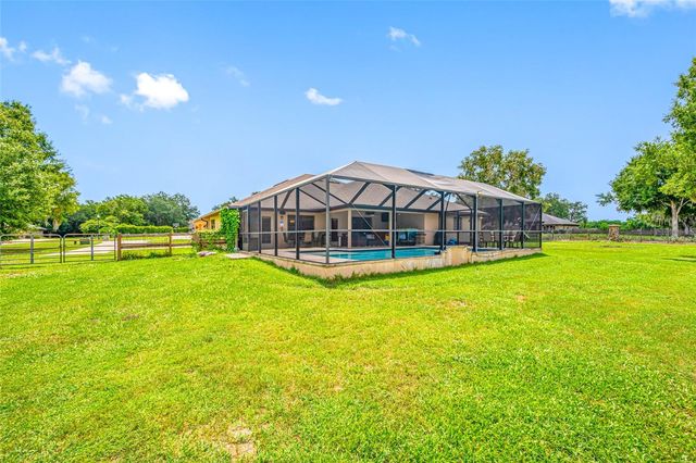 14311 HILL COUNTRY LANE, Dade City, FL 33525