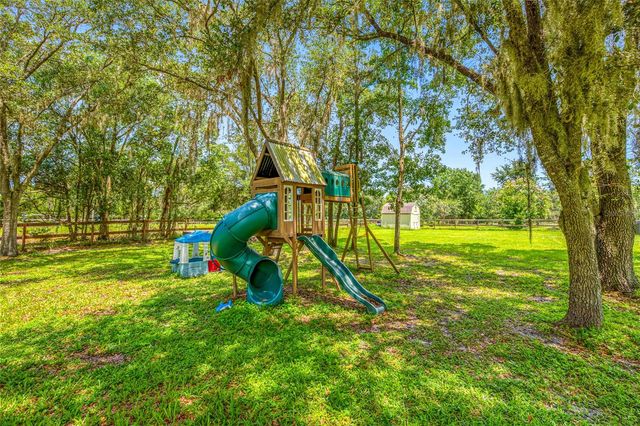 14311 HILL COUNTRY LANE, Dade City, FL 33525