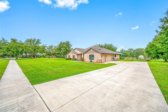 14311 HILL COUNTRY LANE, Dade City, FL 33525