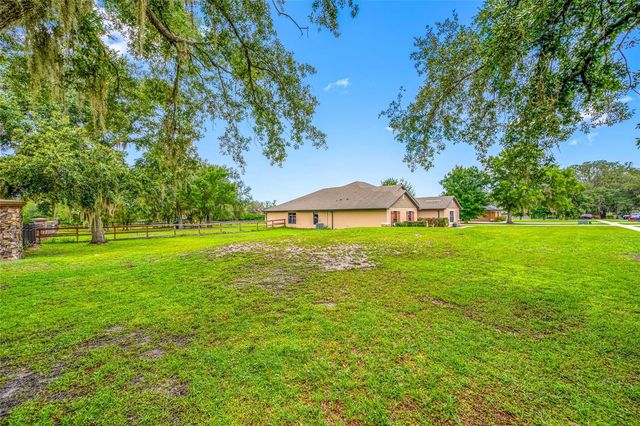 14311 HILL COUNTRY LANE, Dade City, FL 33525