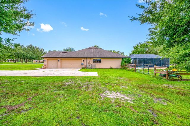 14311 HILL COUNTRY LANE, Dade City, FL 33525