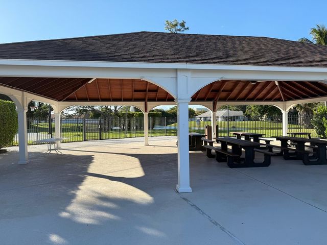 9599 STONES RIVER PARK Way, Boca Raton, FL 33428