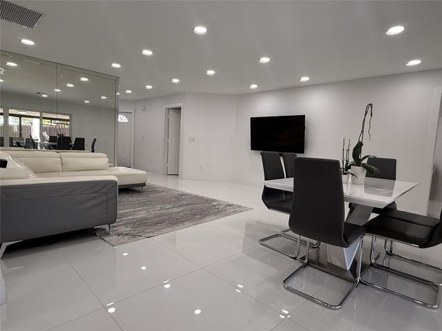 9599 STONES RIVER PARK Way, Boca Raton, FL 33428