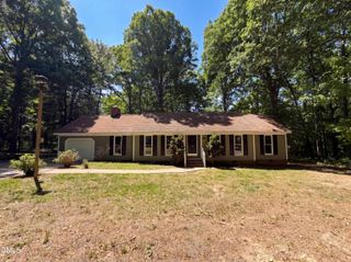 102 Lakeside Farm Road, Zebulon, NC 27597