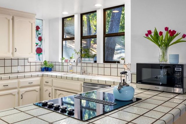 25970 Mar Vista Court, Los Gatos, CA 95033