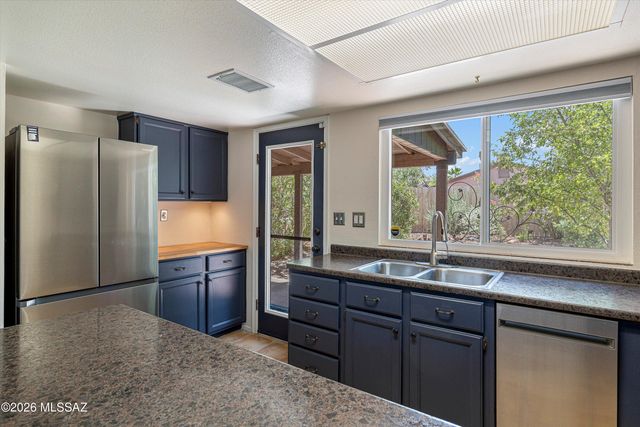 1040 N Independence Avenue, Tucson, AZ 85748