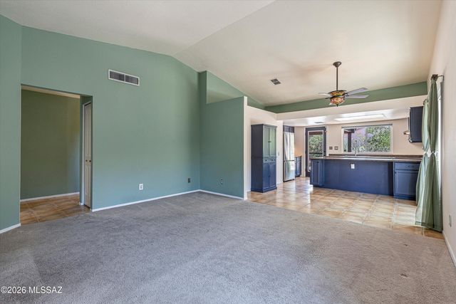 1040 N Independence Avenue, Tucson, AZ 85748