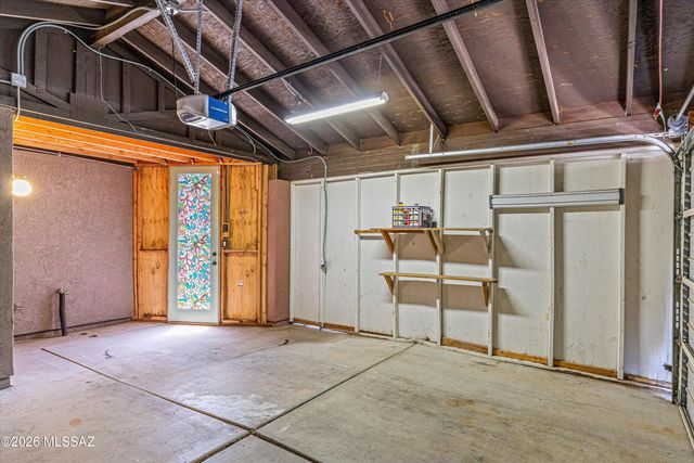 1040 N Independence Avenue, Tucson, AZ 85748