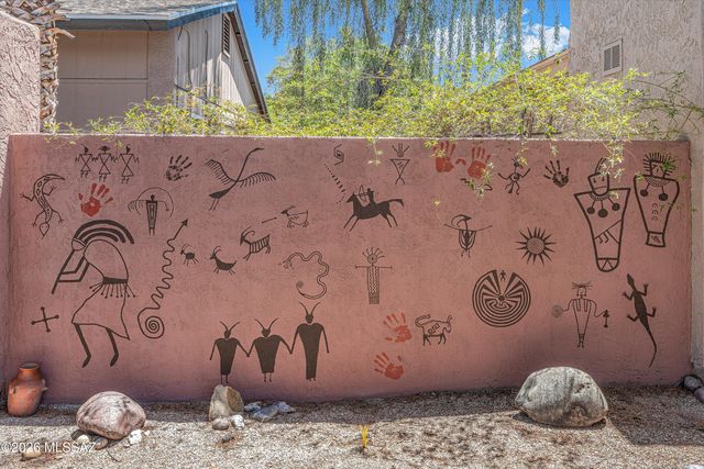 1040 N Independence Avenue, Tucson, AZ 85748