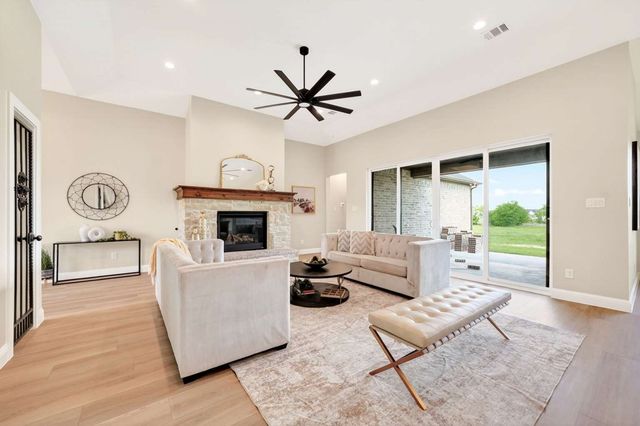 6233 Pyrenean Oak, Royse City, TX 75189