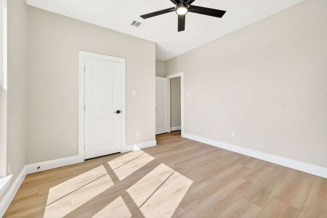 6233 Pyrenean Oak, Royse City, TX 75189