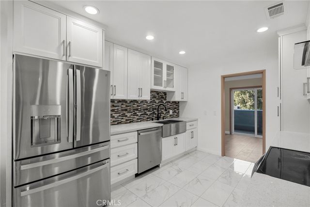 1126 N Central 101, Glendale, CA 91202