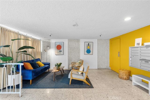 1126 N Central 101, Glendale, CA 91202