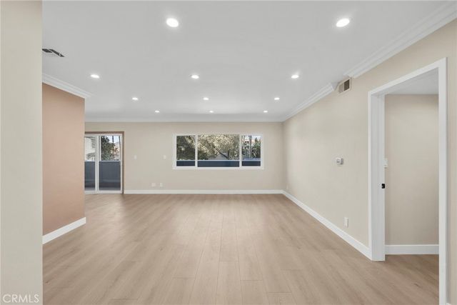 1126 N Central 101, Glendale, CA 91202