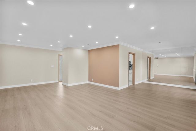 1126 N Central 101, Glendale, CA 91202