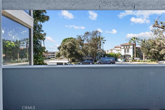 1126 N Central 101, Glendale, CA 91202