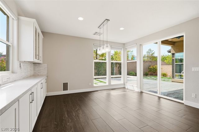 8445 Great Outdoors Street, Las Vegas, NV 89166