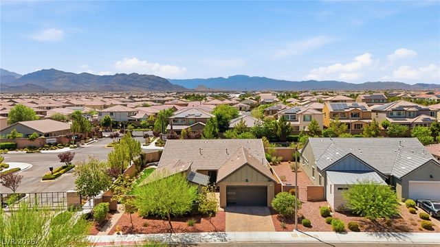 8445 Great Outdoors Street, Las Vegas, NV 89166