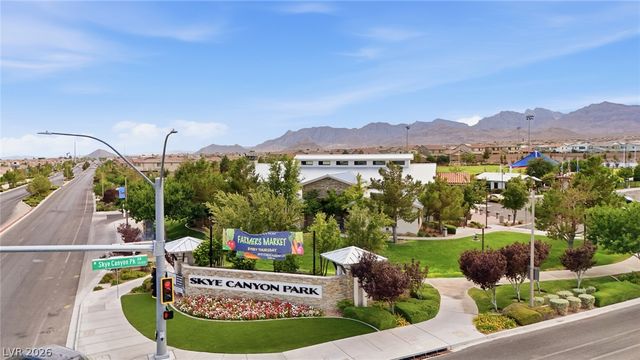 8445 Great Outdoors Street, Las Vegas, NV 89166