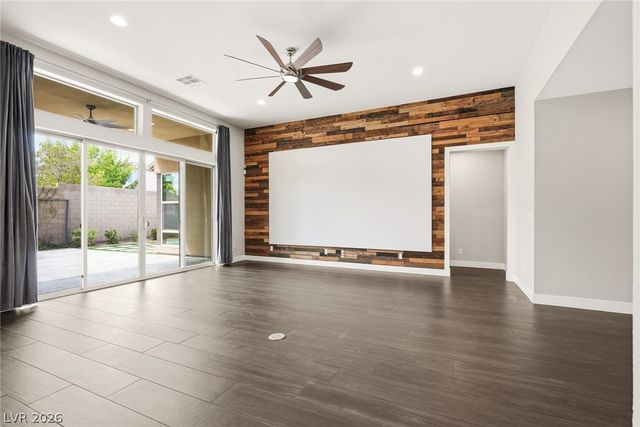8445 Great Outdoors Street, Las Vegas, NV 89166