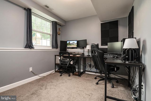 8 EVA CT, Baltimore, MD 21220
