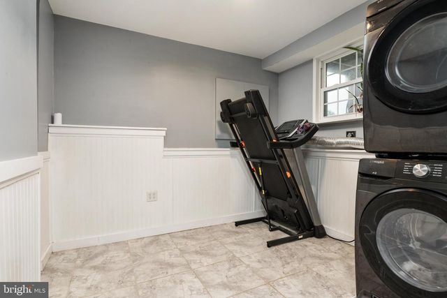 8 EVA CT, Baltimore, MD 21220