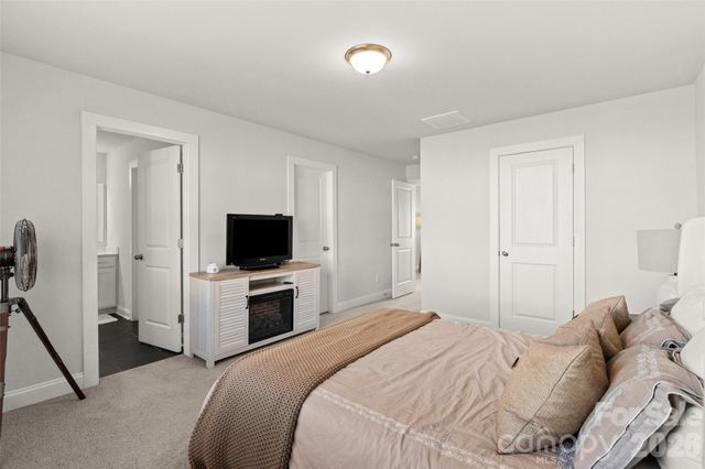 9022 Henry Thoreau Road, Charlotte, NC 28214