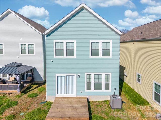 9022 Henry Thoreau Road, Charlotte, NC 28214