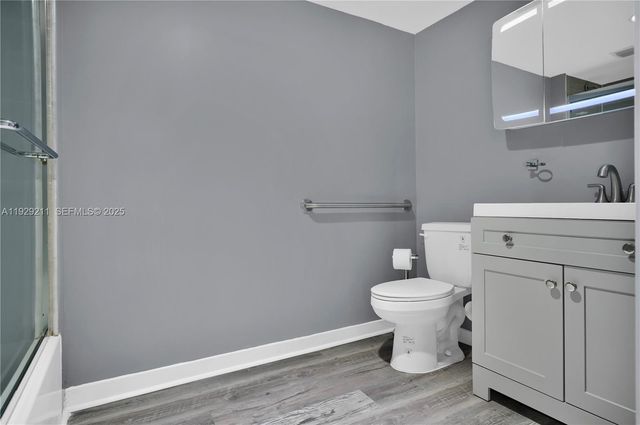 4332 Collins Ave 201, Miami Beach, FL 33140