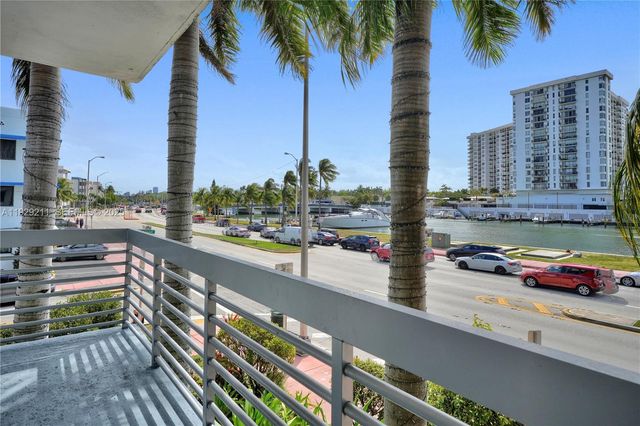 4332 Collins Ave 201, Miami Beach, FL 33140