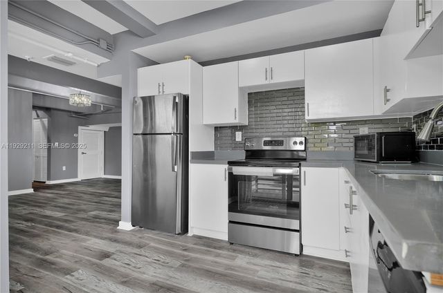 4332 Collins Ave 201, Miami Beach, FL 33140