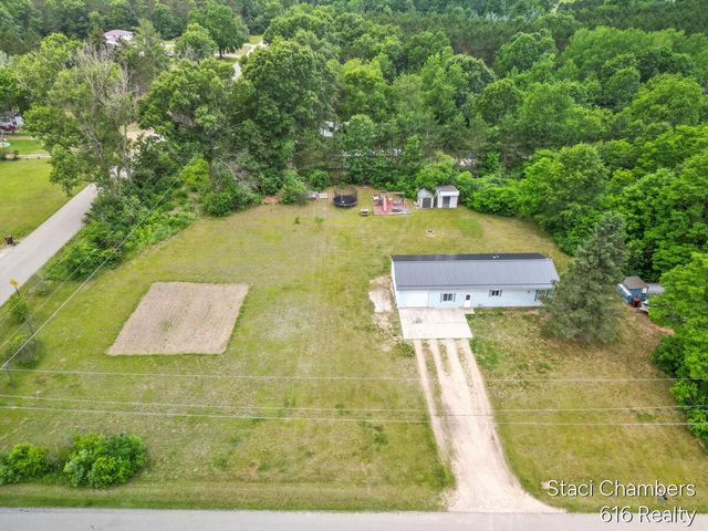 260 Gilbert Street, Mecosta, MI 49332