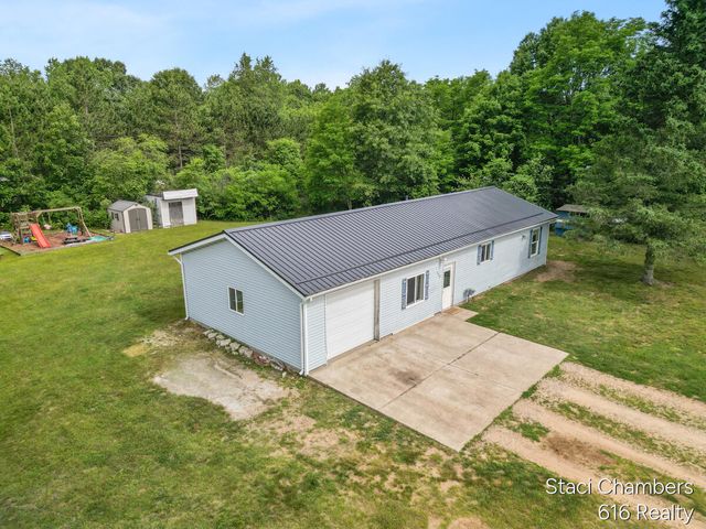 260 Gilbert Street, Mecosta, MI 49332