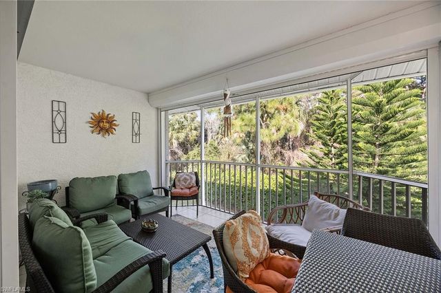 640 Luisa Ln Apt 4, Naples, FL 34104