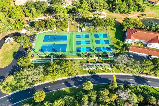 640 Luisa Ln Apt 4, Naples, FL 34104