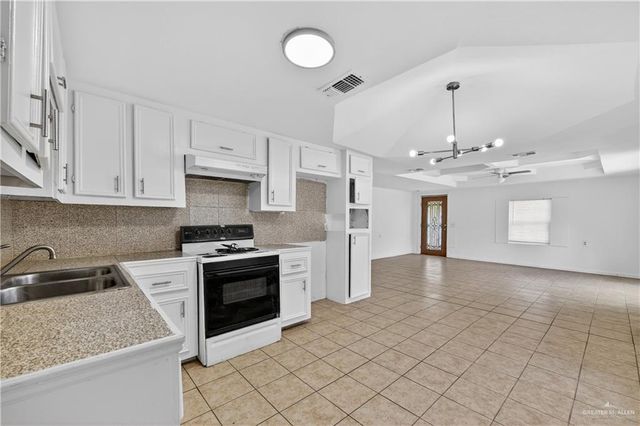 212 S 26th Street, Donna, TX 78537