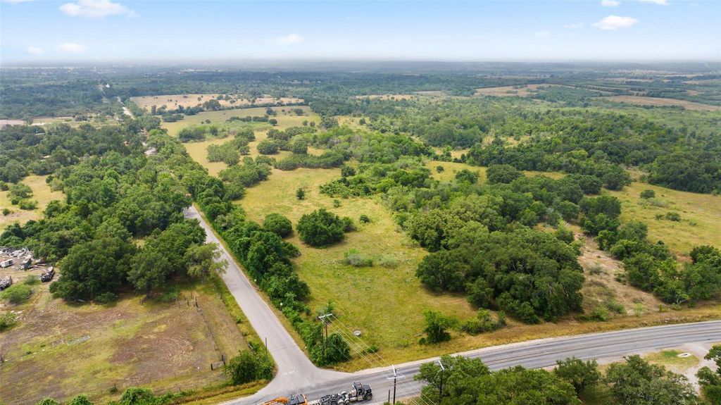 000 FM 20, Lockhart, TX 78644