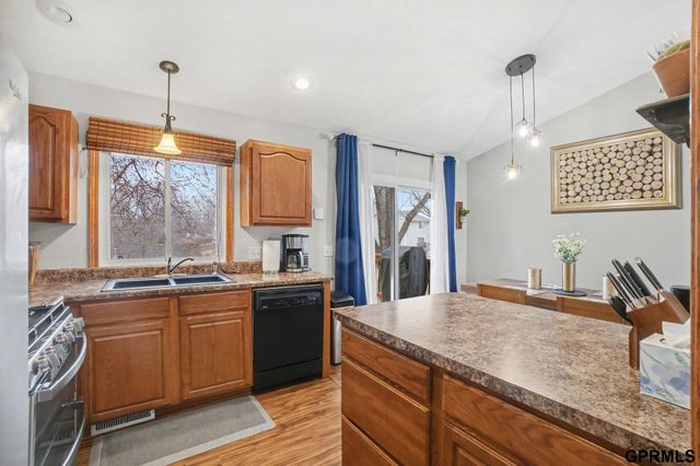 5006 Nebraska Avenue, Omaha, NE 68104