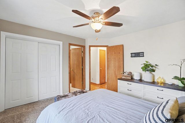 5006 Nebraska Avenue, Omaha, NE 68104