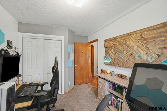 5006 Nebraska Avenue, Omaha, NE 68104