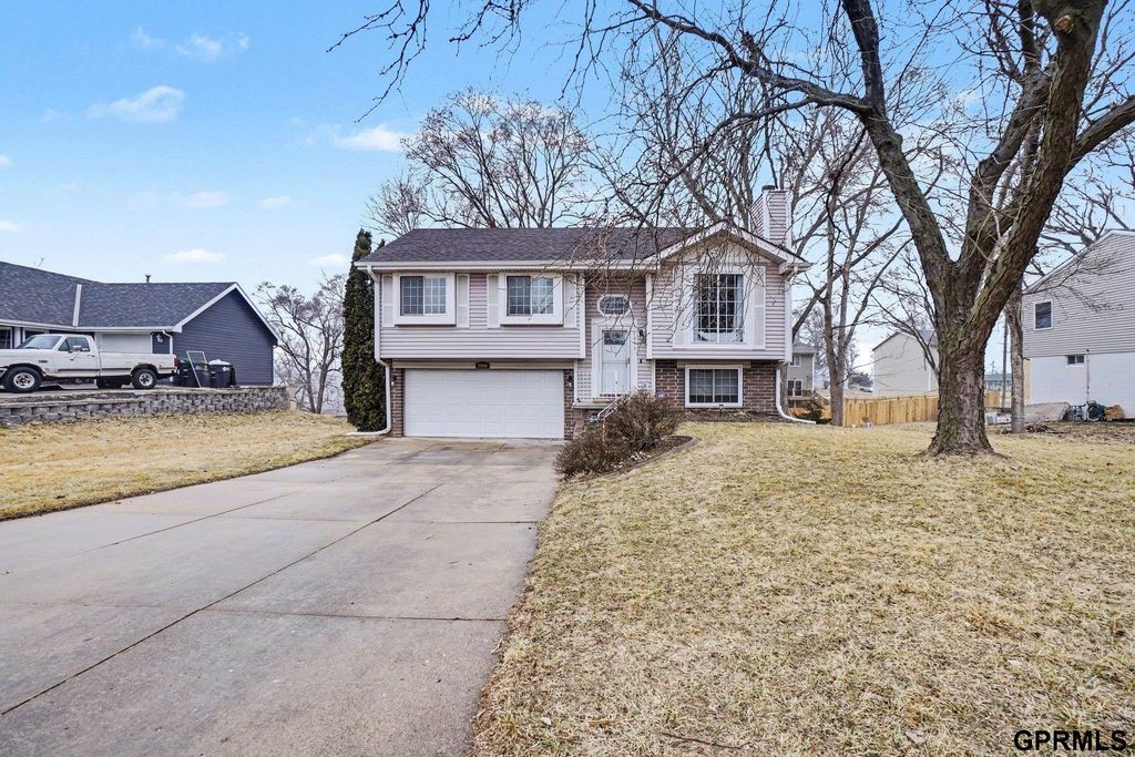 5006 Nebraska Avenue, Omaha, NE 68104