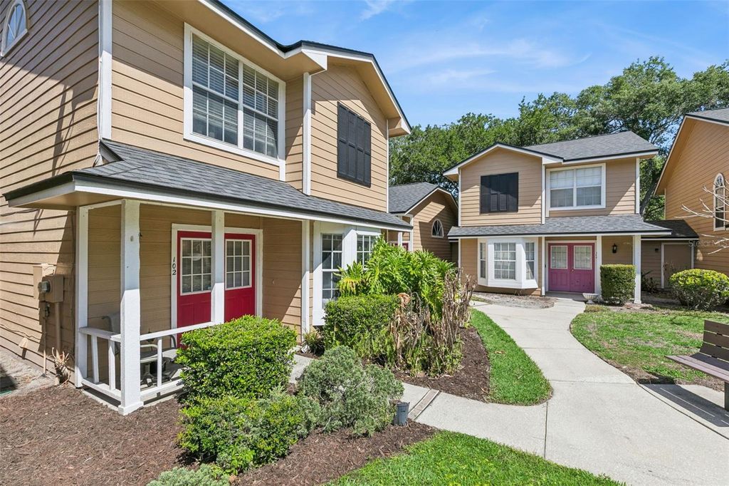 Image 2 of property listing at 5989 BRAEMAR PLACE 102, Orlando, FL 32822