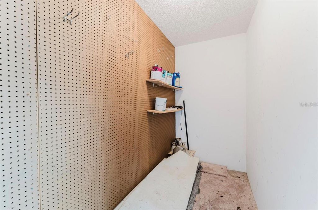 Image 17 of property listing at 5989 BRAEMAR PLACE 102, Orlando, FL 32822