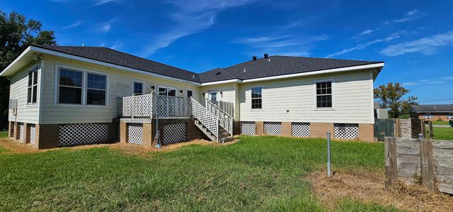 317 Thoroughbred Park Dr, Thibodaux, LA 70301