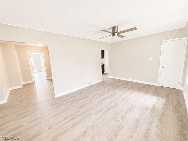 1185 Townsend Avenue, Youngstown, OH 44505
