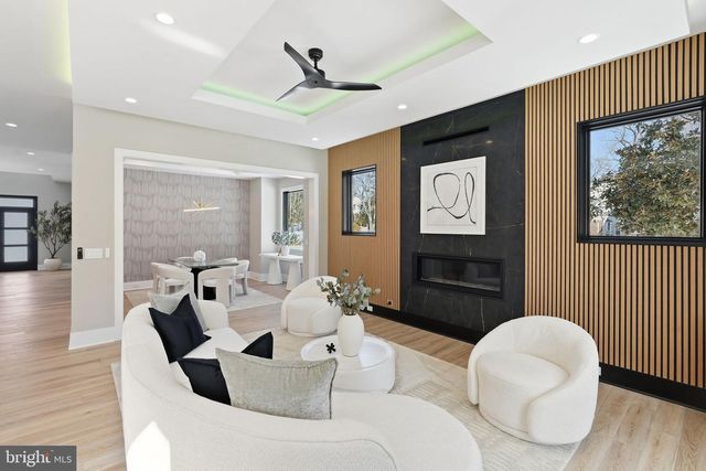 6913 BERKELEY ST, Falls Church, VA 22043