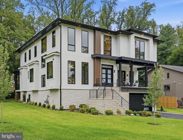 6913 BERKELEY ST, Falls Church, VA 22043