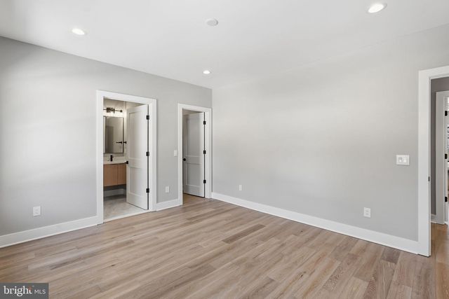 6913 BERKELEY ST, Falls Church, VA 22043